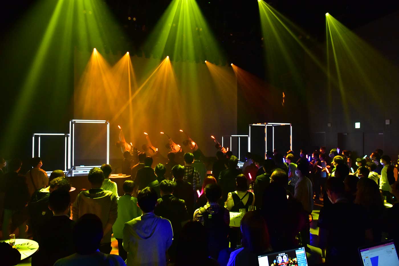 結婚式の余興にプロのヲタ芸パフォーマンスを！依頼方法・費用・演出アイデアを徹底解説